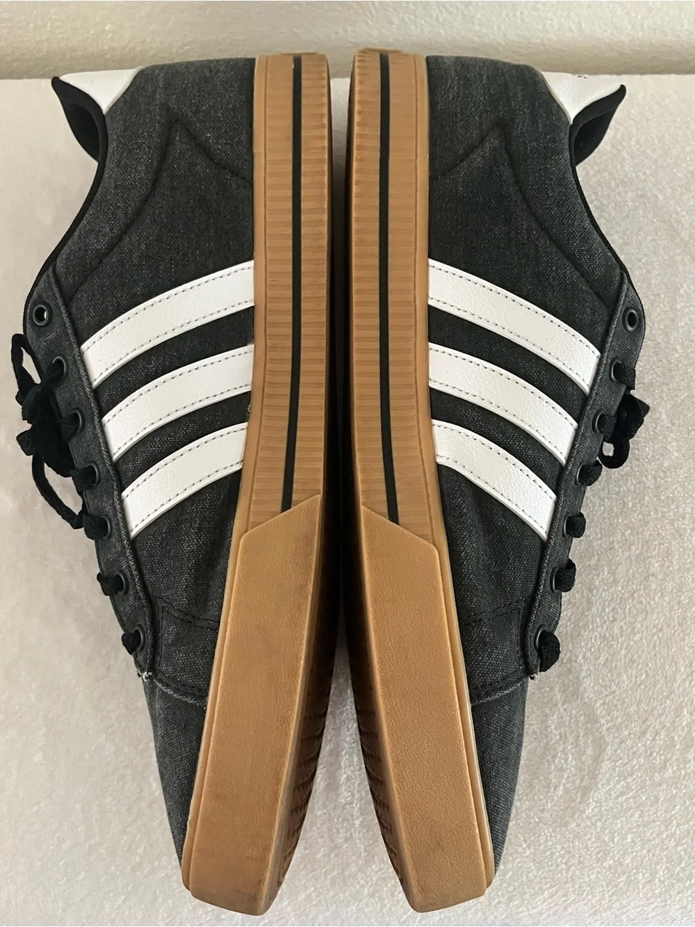 adidas Men’s Gray and White Low-Top Sneakers with Gum Sole 13